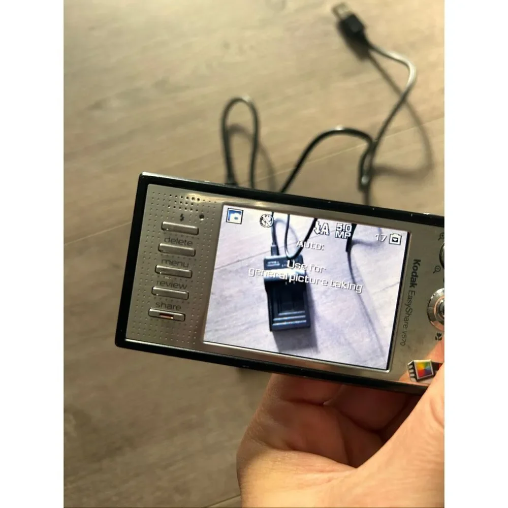 Kodak Easyshare V570 5X Ultra Wide Dual lens Digital Camera works! 5mp digital c